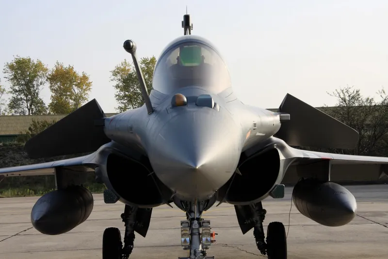 România se gândește să cumpere avioane de luptă Gripen? Ungaria are deja 14. Preț: 90.000.000$
