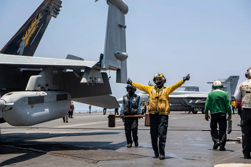 NATO cum vrea Călin Georgescu? SUA și Turcia ne pot salva