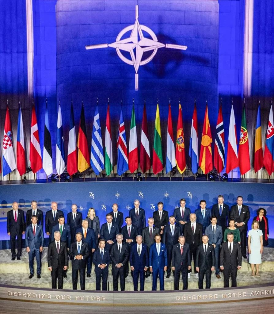 NATO, război pe două fronturi, cu Rusia și China